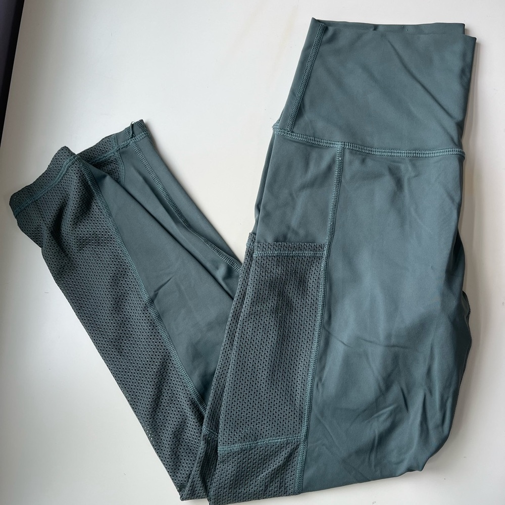 American Eagle Green "Chill, Play, Move" Leggings Size M